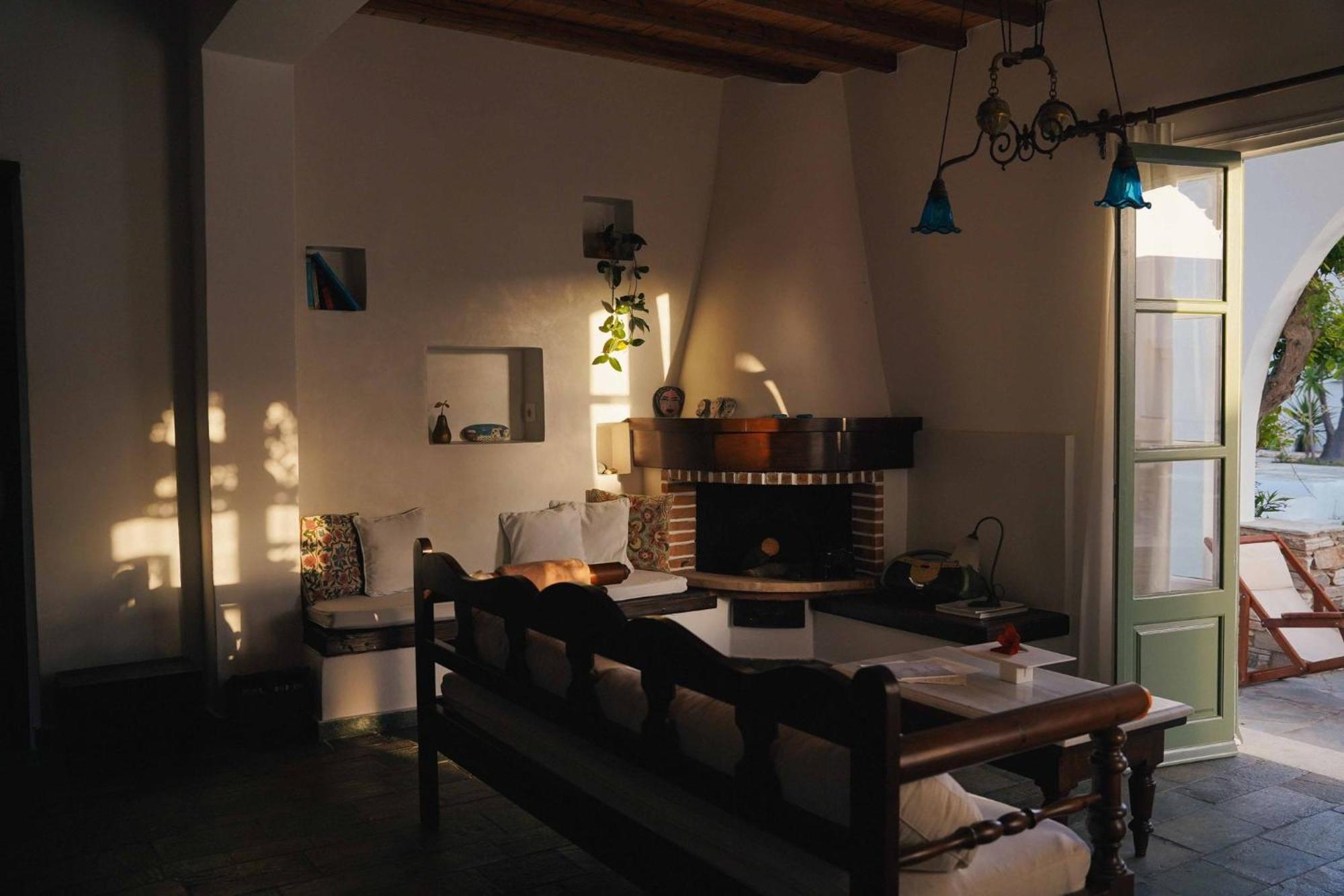 Romano garden house - land tales Agios Romanos Exterior foto