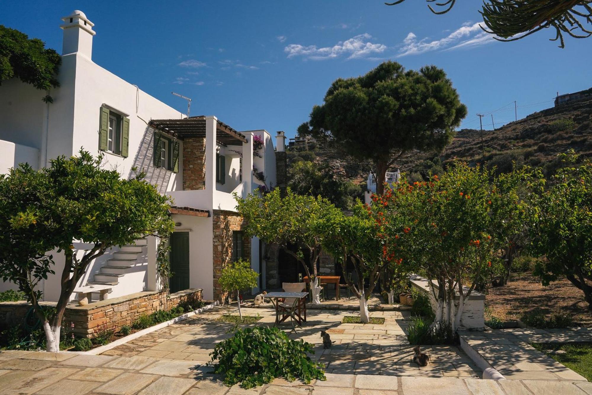 Romano garden house - land tales Agios Romanos Exterior foto
