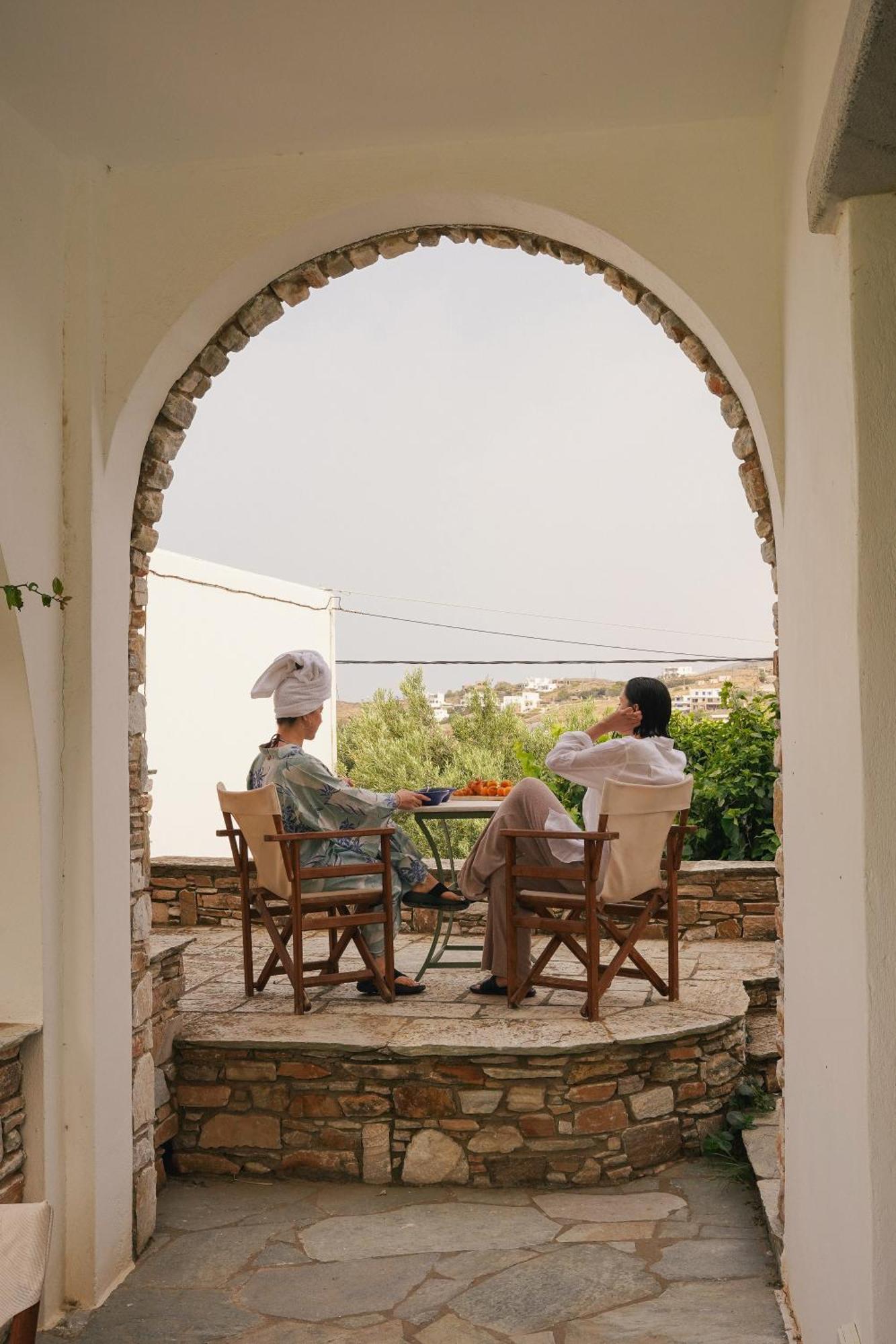 Romano garden house - land tales Agios Romanos Exterior foto